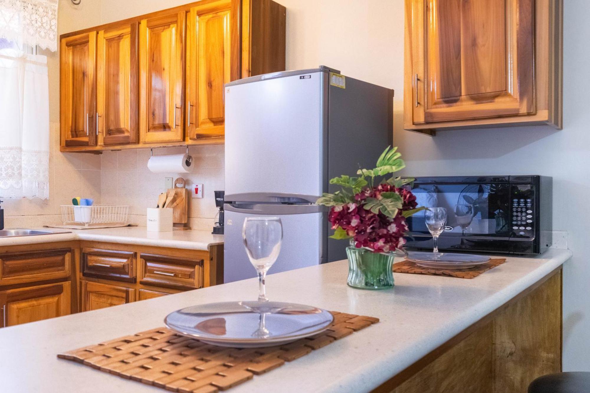 Musgrave Annex- Comfy 1 Bedroom Apartment On The Ground Floor Кингстон Экстерьер фото